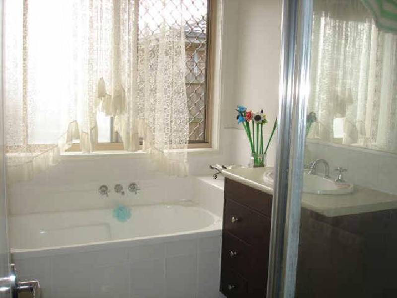 146 Meakin Road, Kingston QLD 4114