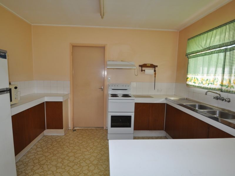 42 Kelvin Street, Woodridge QLD 4114