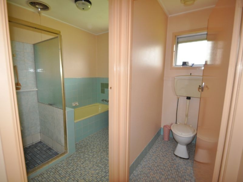 42 Kelvin Street, Woodridge QLD 4114