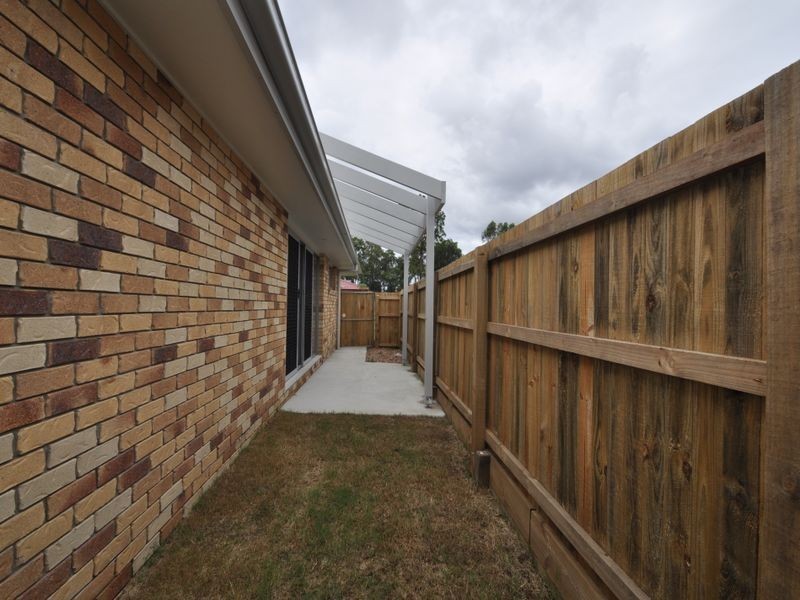 8 Dily Street, Hillcrest QLD 4118