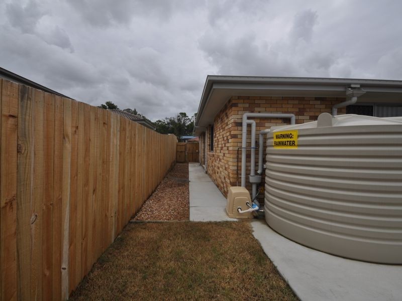 8 Dily Street, Hillcrest QLD 4118