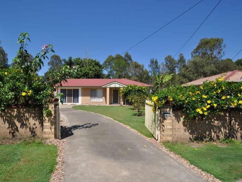 42 Moore Street, Loganlea QLD 4131