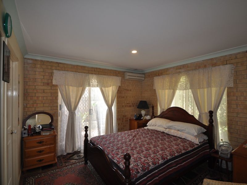 42 Moore Street, Loganlea QLD 4131
