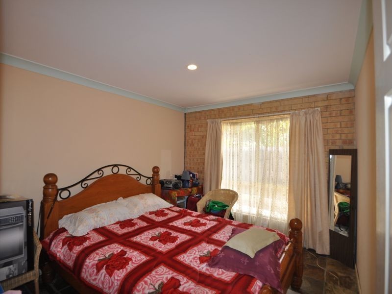 42 Moore Street, Loganlea QLD 4131