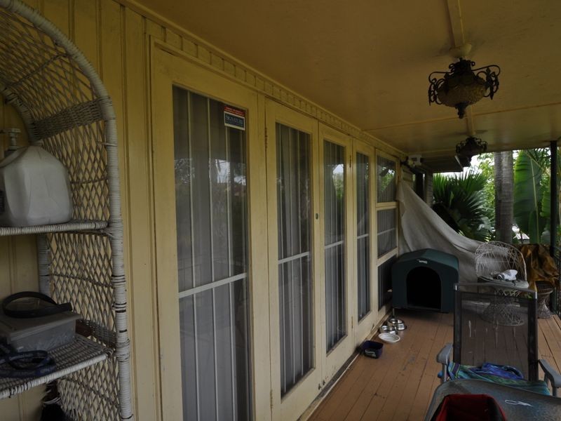 27 Defiance Road, Woodridge QLD 4114