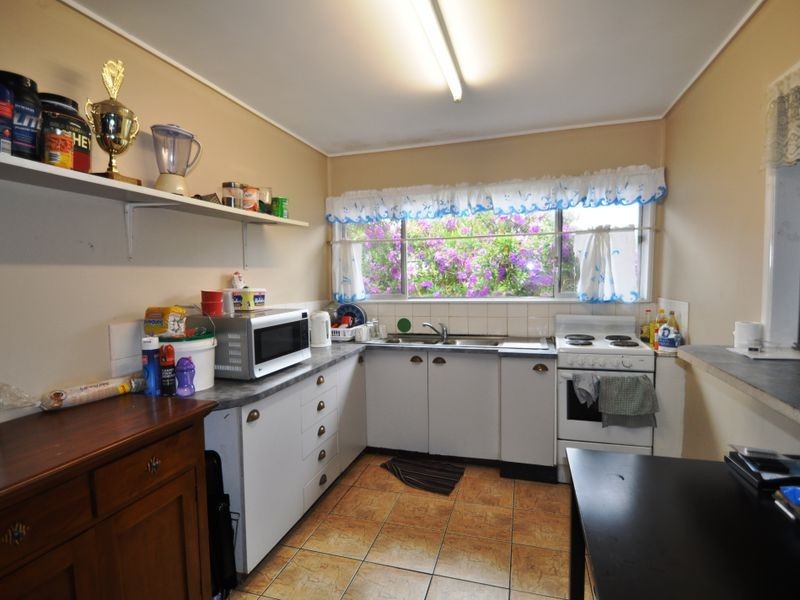 8 George St, Kingston QLD 4114