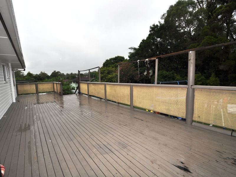 8 George St, Kingston QLD 4114