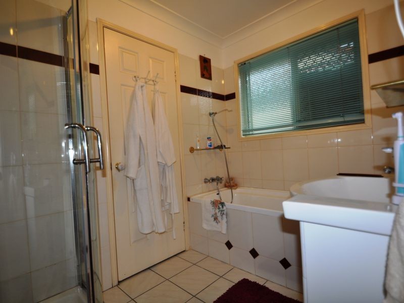10 Oakwood Drive, Waterford West QLD 4133