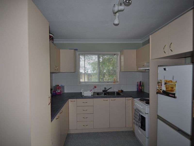 8 Poppy Street, Kingston QLD 4114