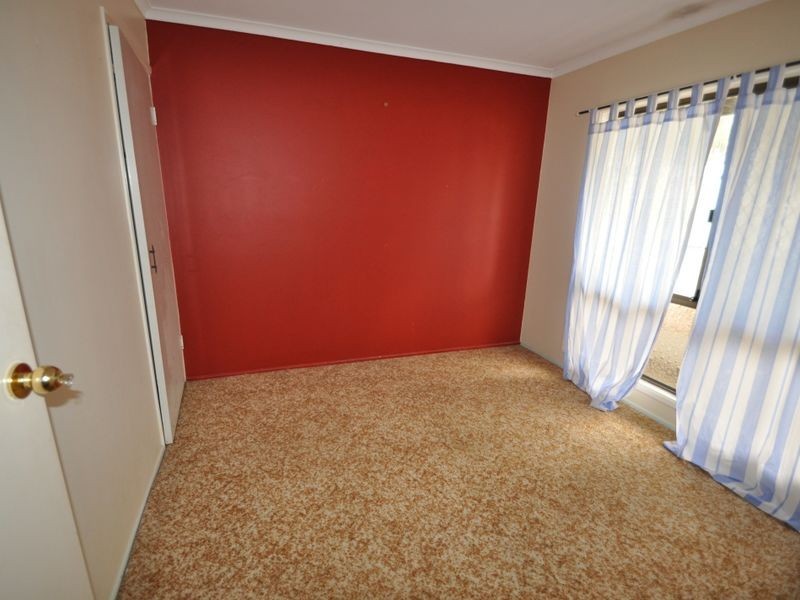 24 Ariel Avenue, Kingston QLD 4114