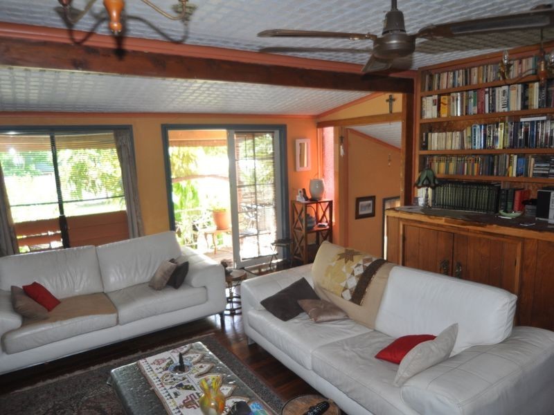 1 Carcoola Street, Kingston QLD 4114