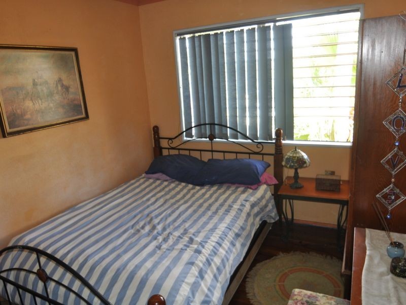 1 Carcoola Street, Kingston QLD 4114