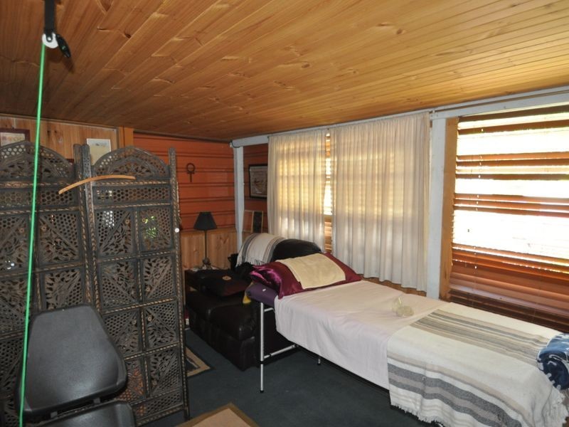 1 Carcoola Street, Kingston QLD 4114