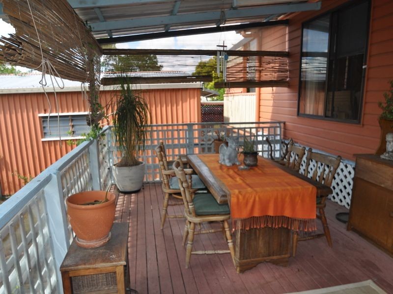 1 Carcoola Street, Kingston QLD 4114