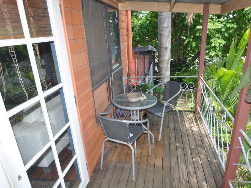 1 Carcoola Street, Kingston QLD 4114