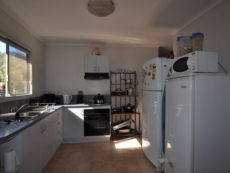 61 Karri Avenue, Logan Central QLD 4114