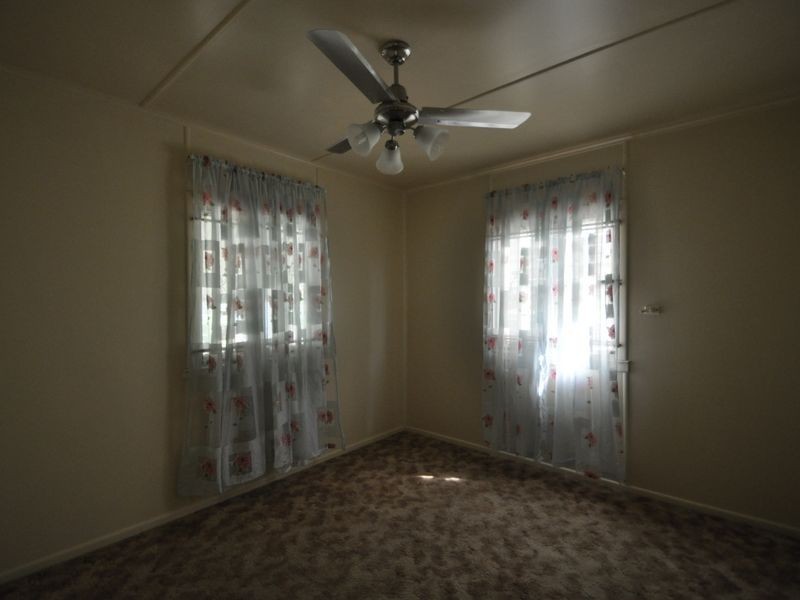 86 Railway Parade, Woodridge QLD 4114