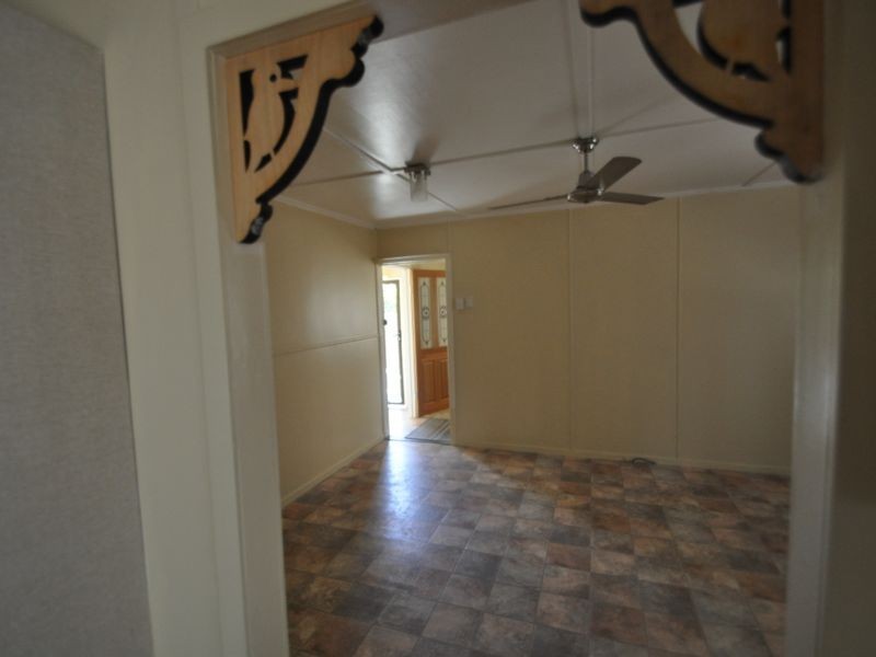 86 Railway Parade, Woodridge QLD 4114