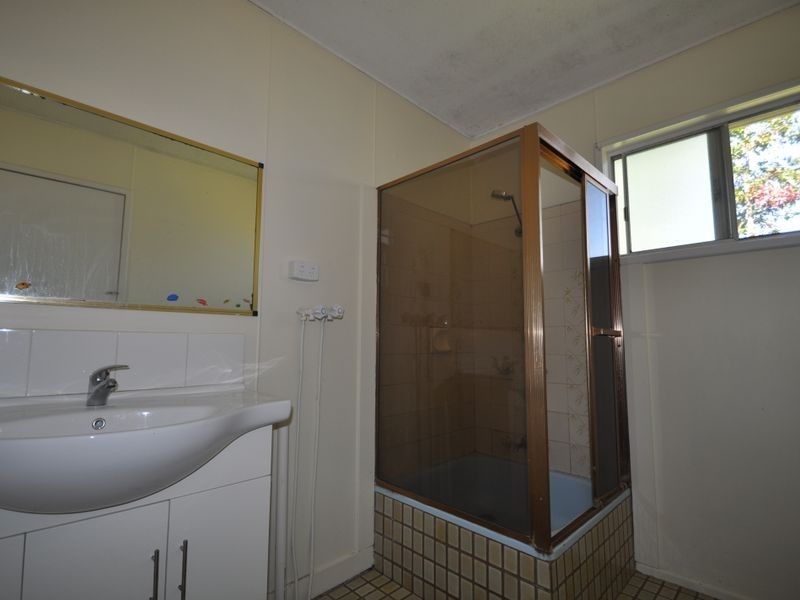 72 Ashton Street, Kingston QLD 4114