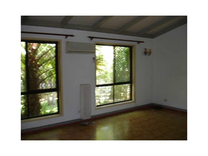 1 Emerald Street, Marsden QLD 4132