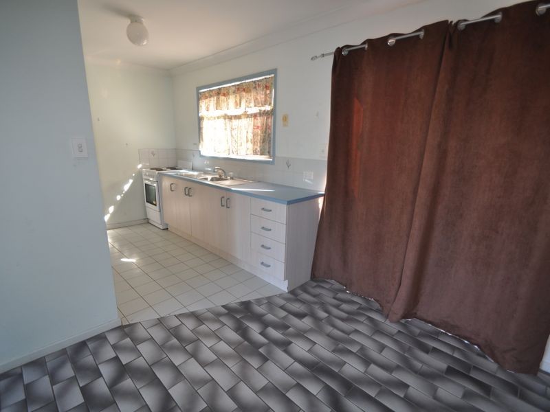 2/10 Damalis Street, Woodridge QLD 4114