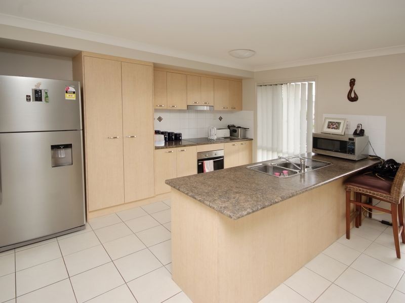 10 Lucy Street, Marsden QLD 4132