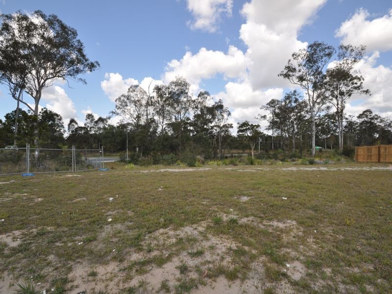 8 Basinghall Place, Marsden QLD 4132