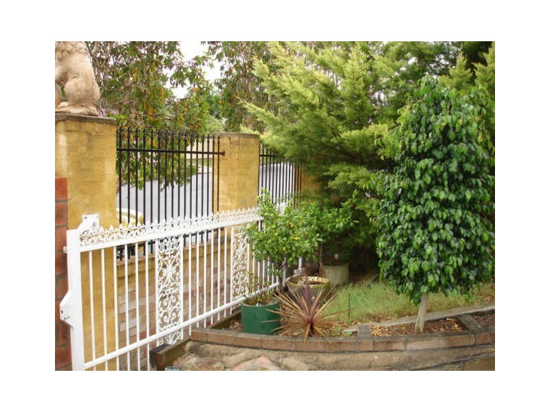 868 Wembley Road, Browns Plains QLD 4118