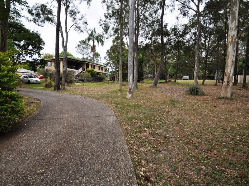 15-17 Drews Road, Tanah Merah QLD 4128