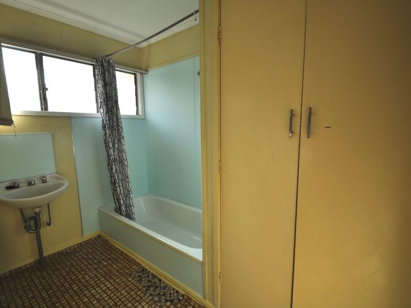 177 Jacaranda Avenue, Kingston QLD 4114