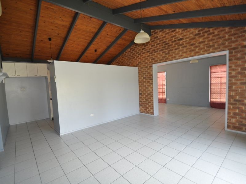 27 Nerine Street, Kingston QLD 4114