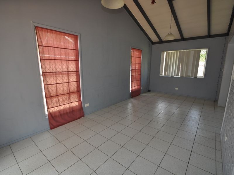 27 Nerine Street, Kingston QLD 4114