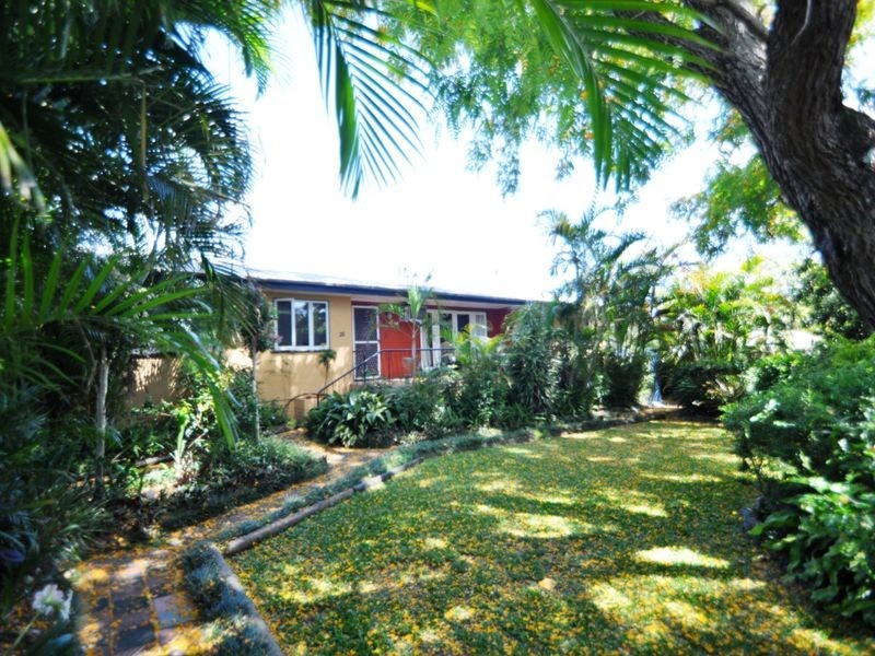 28 Lake Road, Slacks Creek QLD 4127