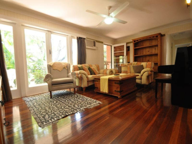 28 Lake Road, Slacks Creek QLD 4127