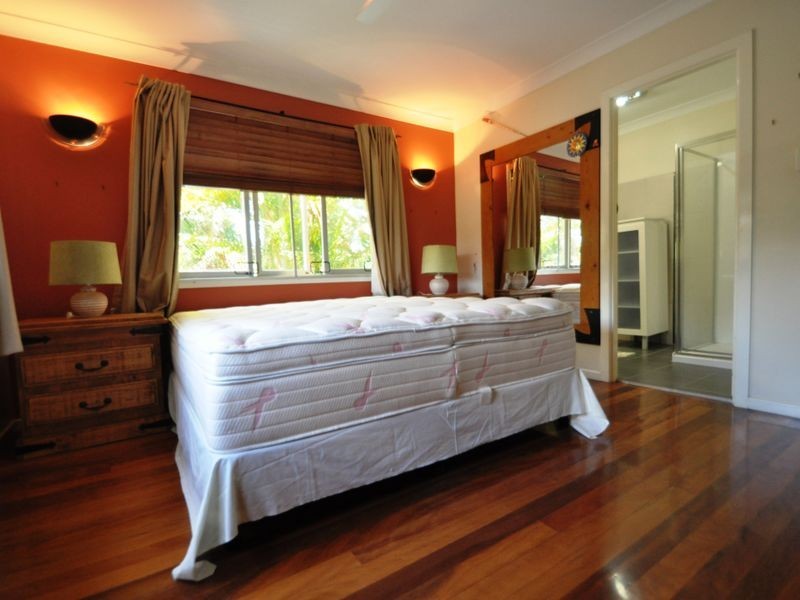 28 Lake Road, Slacks Creek QLD 4127