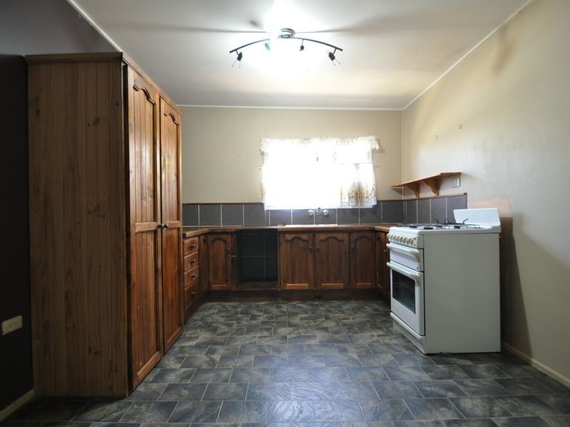 8 Mawson Street, Woodridge QLD 4114