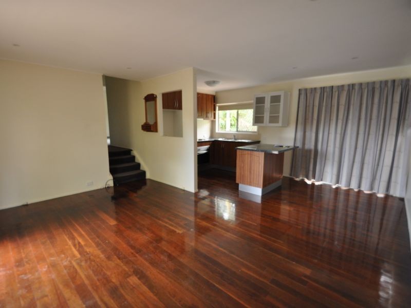 6 Nyanza Street, Woodridge QLD 4114