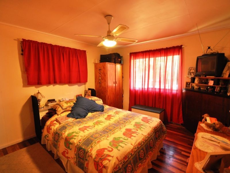 4 Oriole Crescent, Slacks Creek QLD 4127