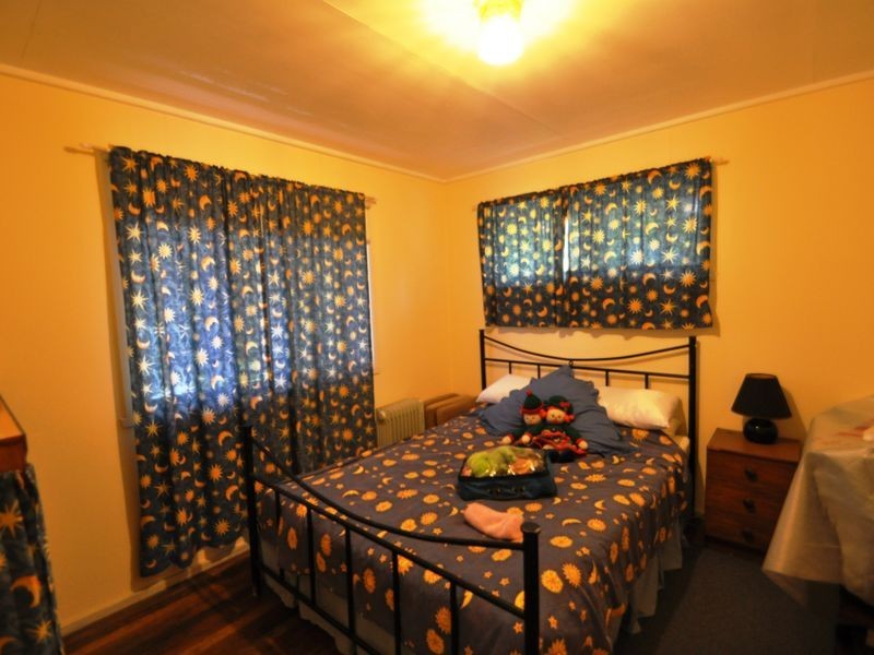 4 Oriole Crescent, Slacks Creek QLD 4127