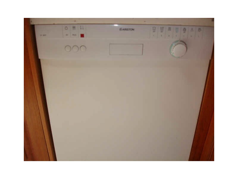 24 Hawdon Cr, Springwood QLD 4127