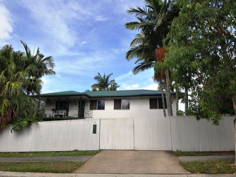 5 Willow Street, Woodridge QLD 4114