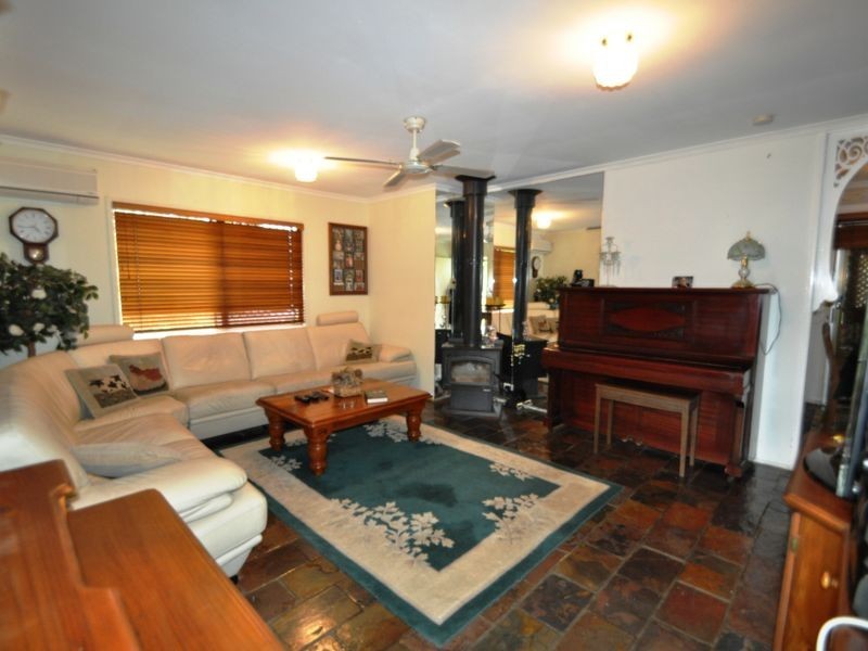 5 Willow Street, Woodridge QLD 4114