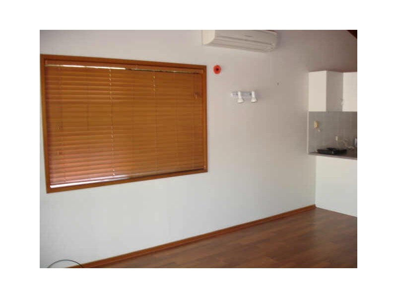 1/6 Duke Street, Kingston QLD 4114