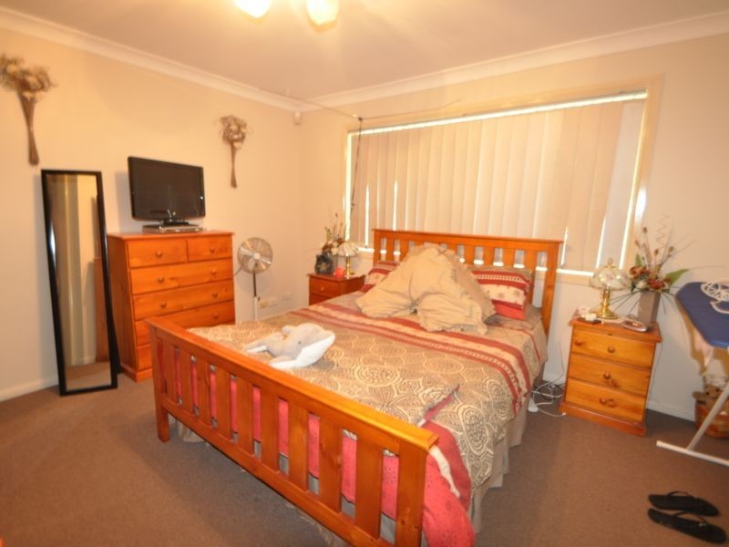 6 Figtree Court, Kingston QLD 4114