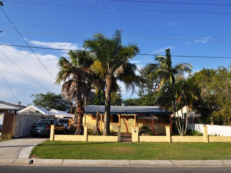 7 Laurel Street, Woodridge QLD 4114