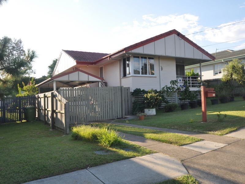 11 Mullen Street, Woodridge QLD 4114