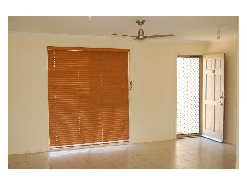 10 Cabernet Street, Kingston QLD 4114