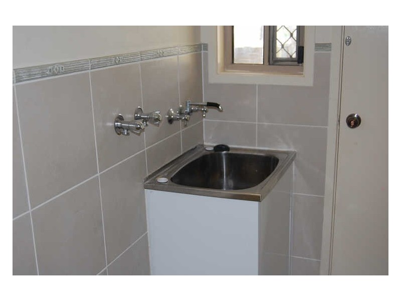 10 Cabernet Street, Kingston QLD 4114