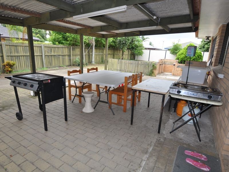 12 Carlos Street, Hillcrest QLD 4118