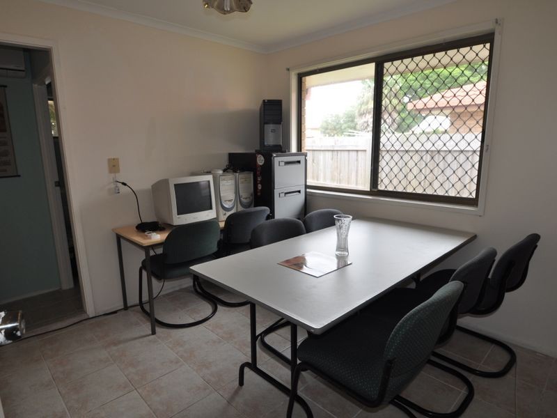 12 Carlos Street, Hillcrest QLD 4118